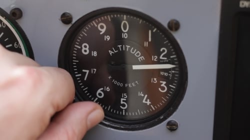 Adjusting Altimeter Gauge on Analog Instrument Panel