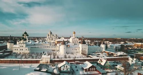 Panorama aéreo del Kremlin de Rostov