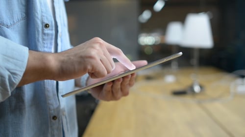 Using Internet on Tablet