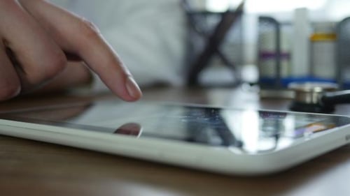 Using Tablet In Hospital