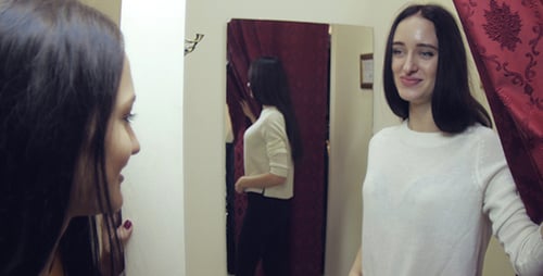 Experimentando roupas