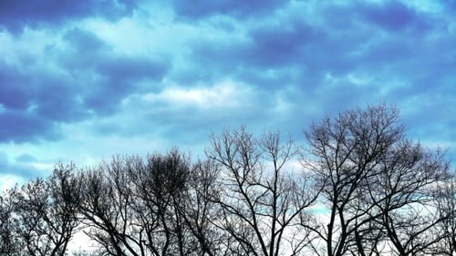 Le ciel avec des nuages au coucher du soleil - Taymlaps.