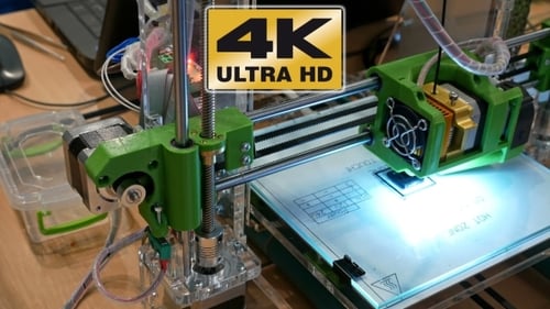 Dreidimensionaler Kunststoff-3D-Drucker im Labor