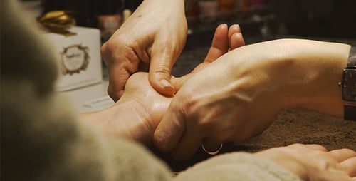 Massage der Hände