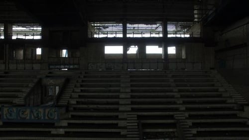 Verlassene Tribune