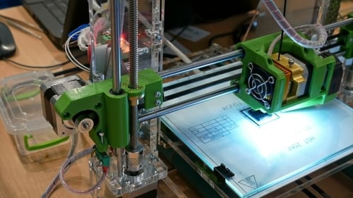 Dreidimensionaler Kunststoff-3D-Drucker im Labor