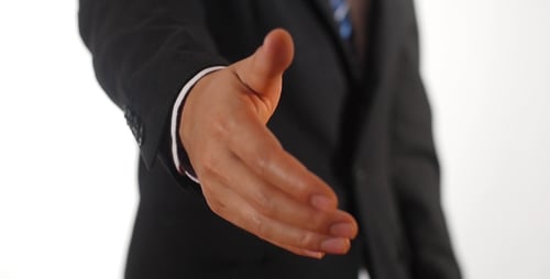 Empresario cerca para apretón de manos