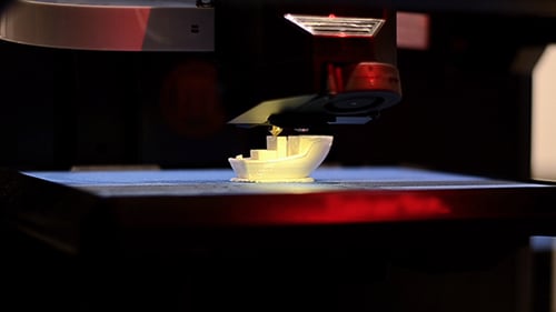 3D Printer Creates a Geometric Object