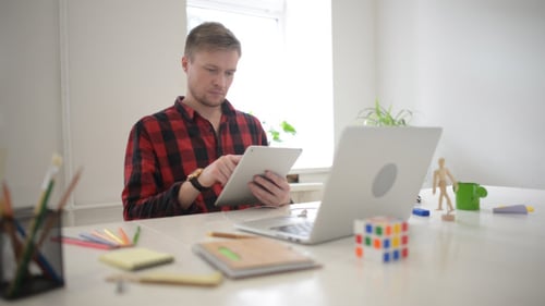 Arbeiten auf dem Tablet