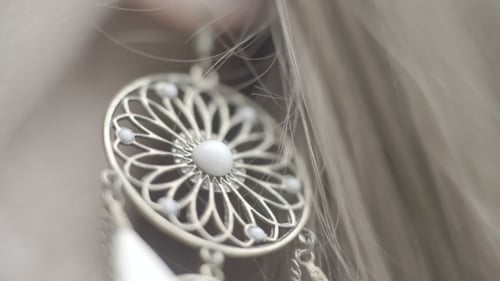 Pendientes Beauty Girl Con Plumas Blancas Extra
