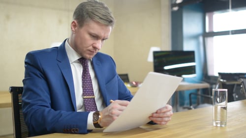 Analyzing Business Finance