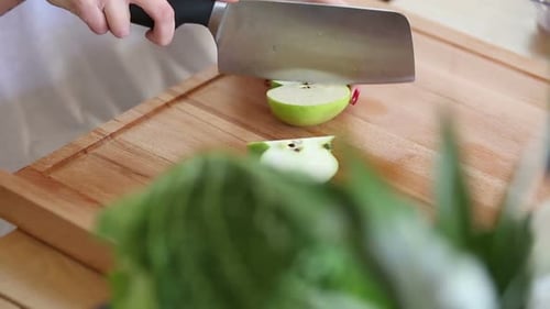 Umgekehrte Video vom Schneiden von Apple