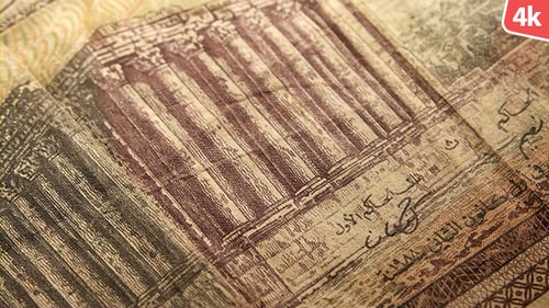Várias moedas estrangeiras 477