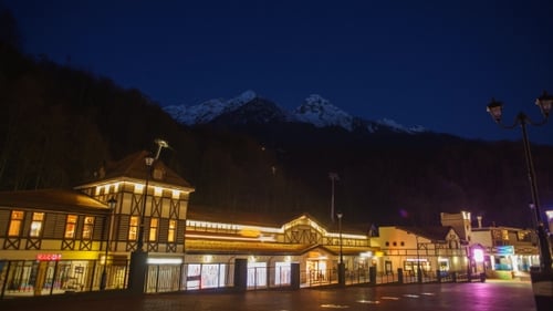 Dawn in The City of Lights Mountain Peaks