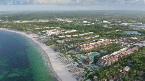 Picturesque Natural Marine with Shallow Waters of Stunning Luxury Resort