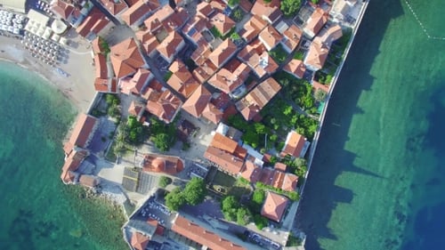 Vista aérea del viejo Budva en Montenegro.
