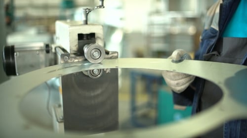 Biegemaschinen für Metall