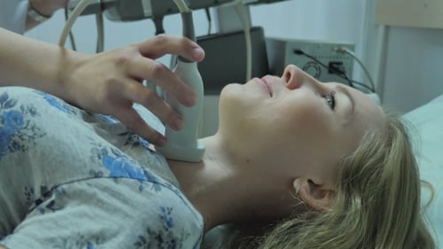 Médico Compliting Ultrasonido