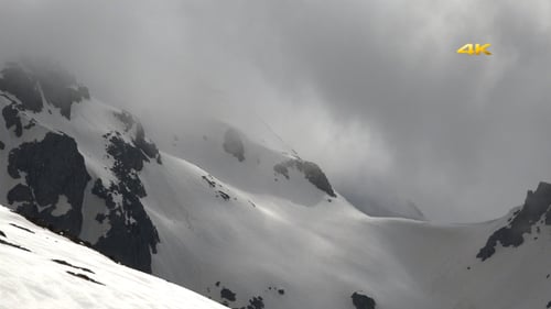 Mountain Ridge Ravine