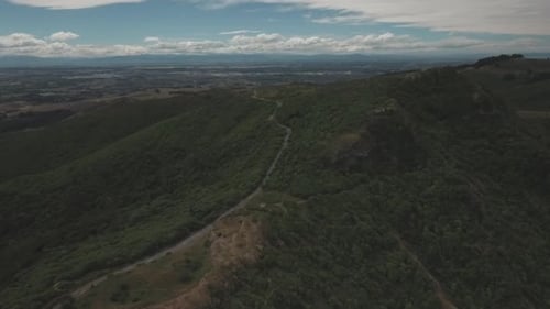 Estrada panorâmica acima de Christchurch, Nova Zelândia