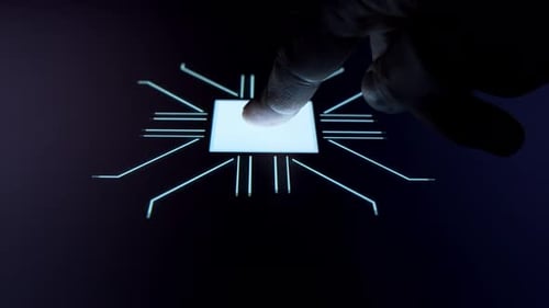 Der menschliche Finger drückt eine digitale Taste auf einem leuchtenden Touchscreen.