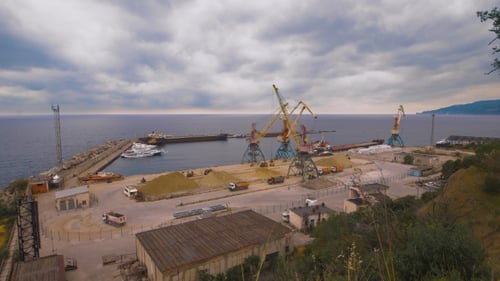 Cargo Port