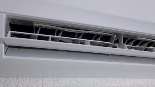 Air Conditioner Vent Opening and Closing
