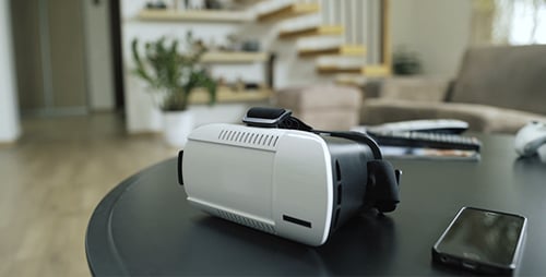 Équipement de réalité virtuelle sur table