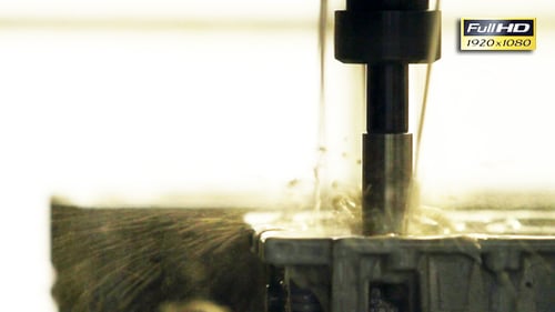 Torno vertical CNC en acción: mecanizado de precisión