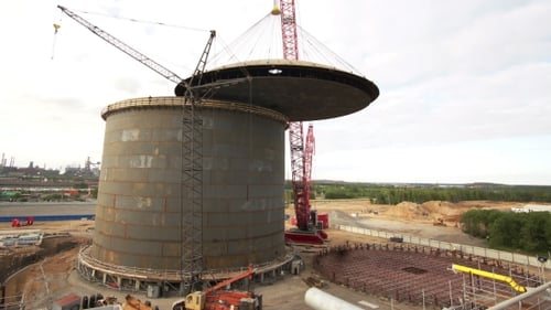 Plaque de levage de grue sur la construction