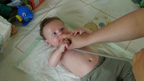 Adorable Infant Gets Heart Exam at Home