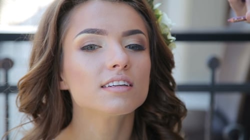Wonderful Make Up For Beautiful Bride