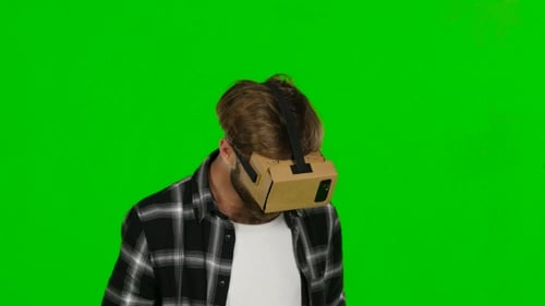 Augmented Reality Device Creating Virtual Space For Smartphone Applications
