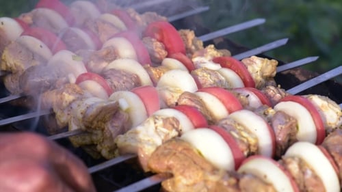 Barbecue mit köstlichem Grillfleisch