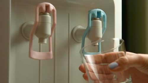 Taza de llenado y enfriador de agua, dispensador de agua