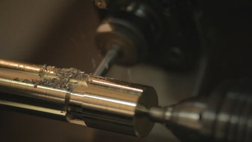 Stahl-Metallschneidemaschine durch CNC-Drehmaschine in der Werkstatt