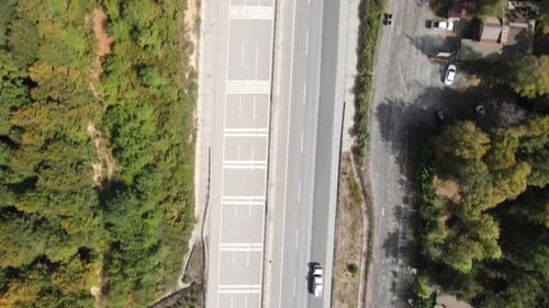 Luftaufnahme der Asphaltstraße