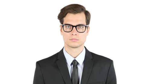 Porträt eines jungen Geschäftsmannes in Glasess