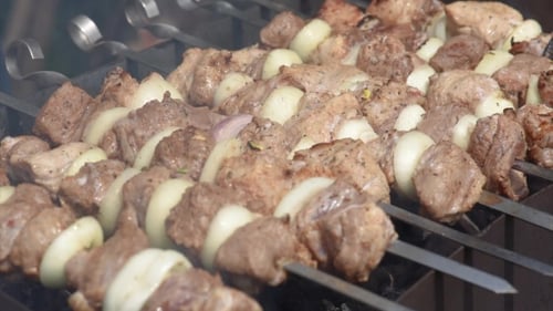 Barbecue mit köstlichem Grillfleisch