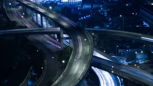 Straßenkreuzung für Nachtverkehr