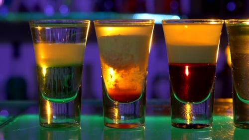 Verschiedene leckere Cocktails, Dolly Shot