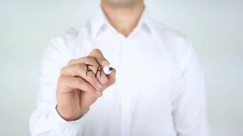 Writing Fashion Week on Glass, Close Up