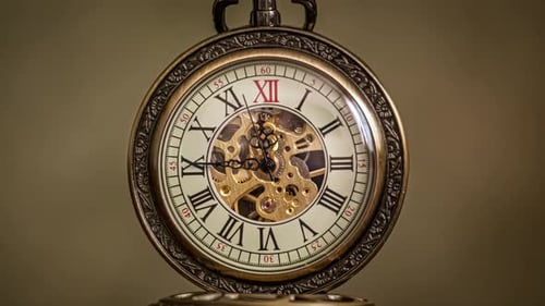 Gros plan sur une horloge vintage