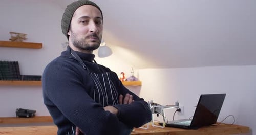Die Idee, Menschen mittleren Alters unter Einsatz ihrer Fähigkeiten und Erfahrungen einzustellen