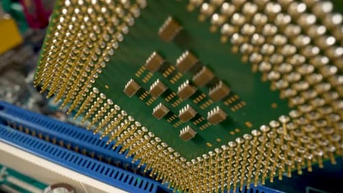 Computerprozessor auf Motherboard-Schaltkreis-Hintergrund