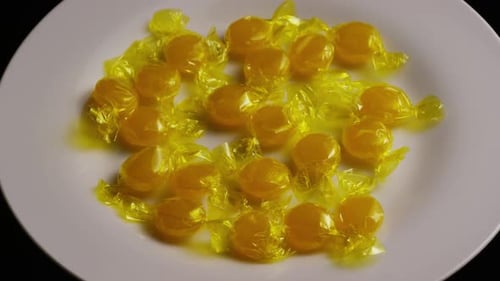 Tir rotatif de bonbons au caramel