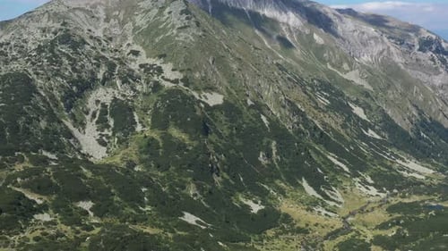 Vue aérienne au-dessus du mont Pirin 2