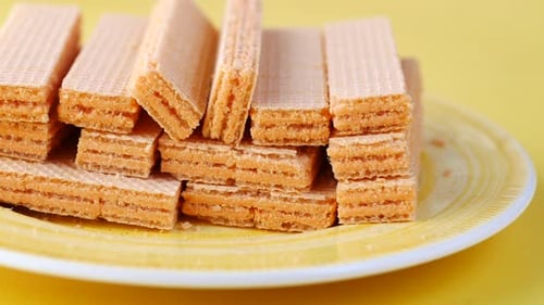Detail Short of Wafer Roll Chocolate