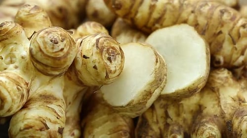 Fresh Jerusalem artichoke