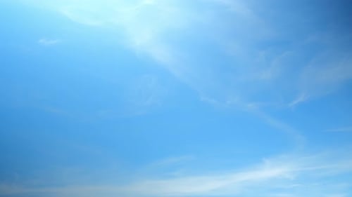 4K UHD: Timelapse de un hermoso cielo con fondo de nubes